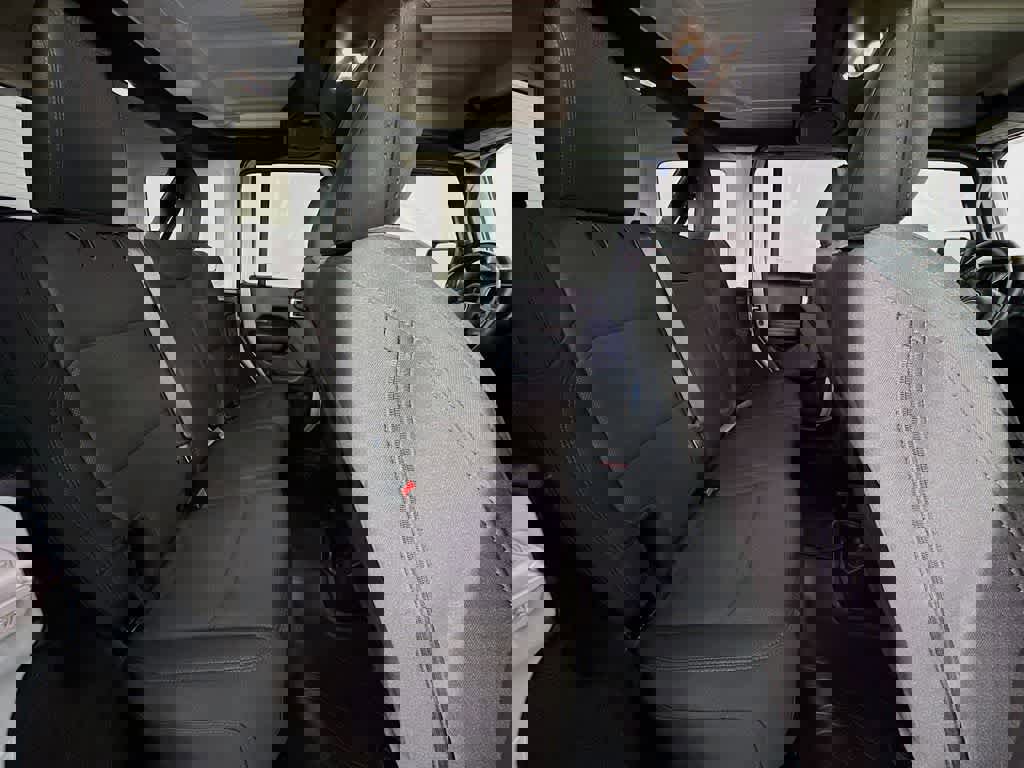 Used 2023 Jeep Wrangler Willys image 31