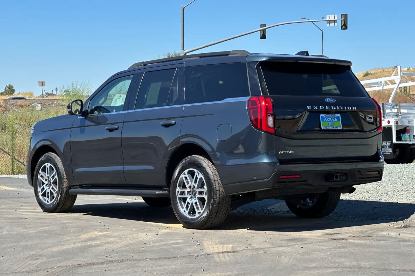 Certified 2025 Ford Expedition Active AWD/4WD image 6