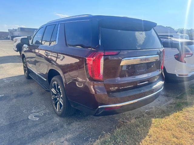 Used 2023 GMC Yukon SLT w/ SLT Luxury Package AWD/4WD image 5