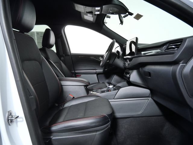 Certified 2023 Ford Escape ST-Line w/ Tech Pack #1 AWD/4WD image 10