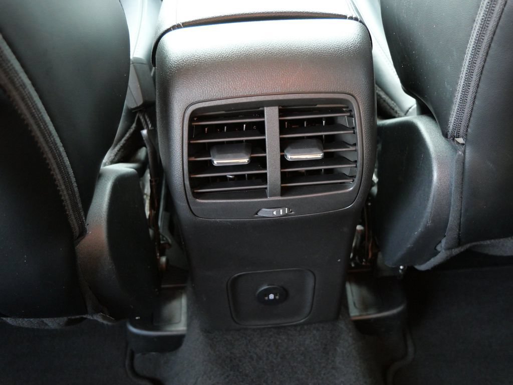 Certified 2024 Ford Escape Platinum AWD/4WD image 19