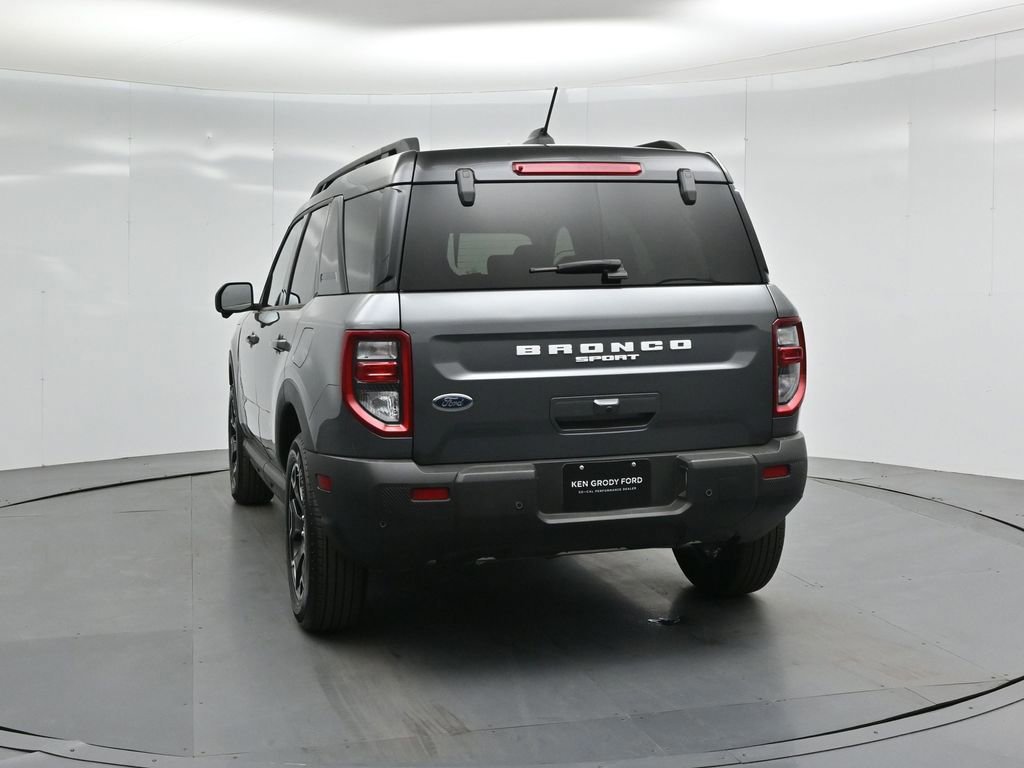 Certified 2025 Ford Bronco Sport Outer Banks w/ Outer Banks Tech Package+ image 18