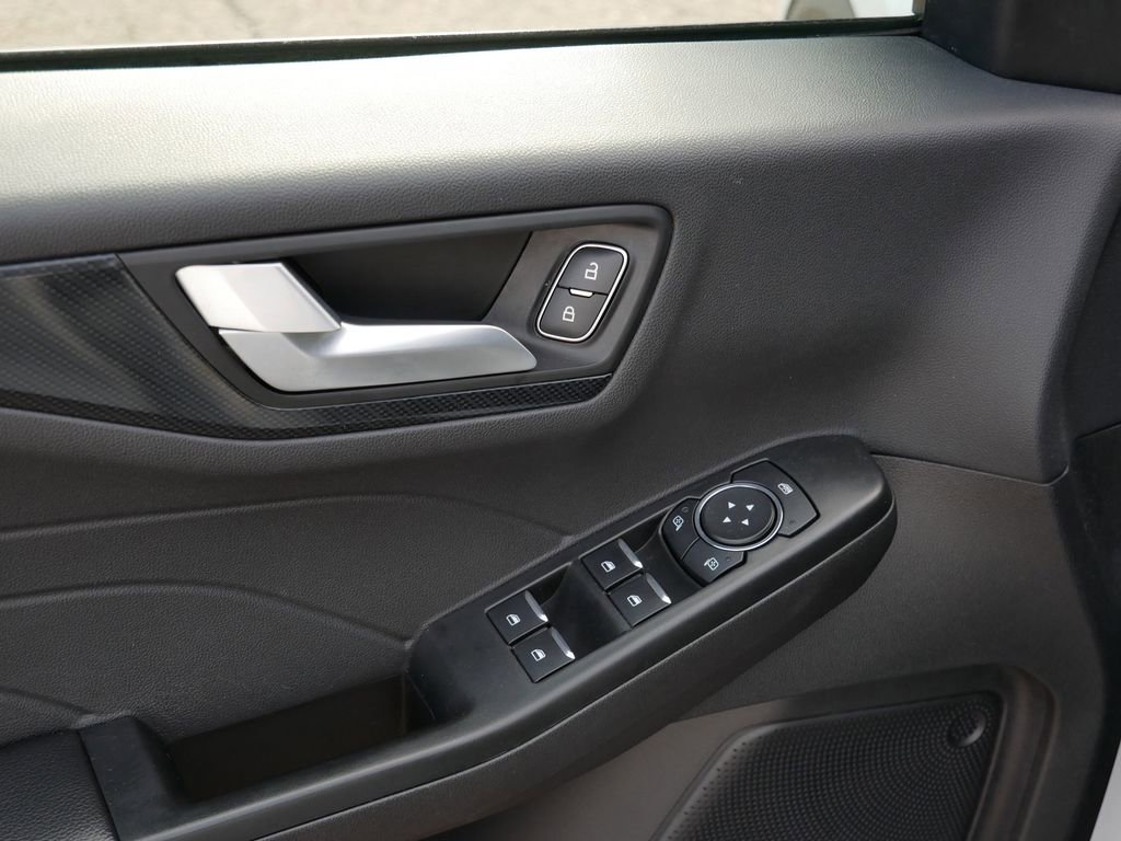 Certified 2025 Ford Escape ST-Line AWD/4WD image 15