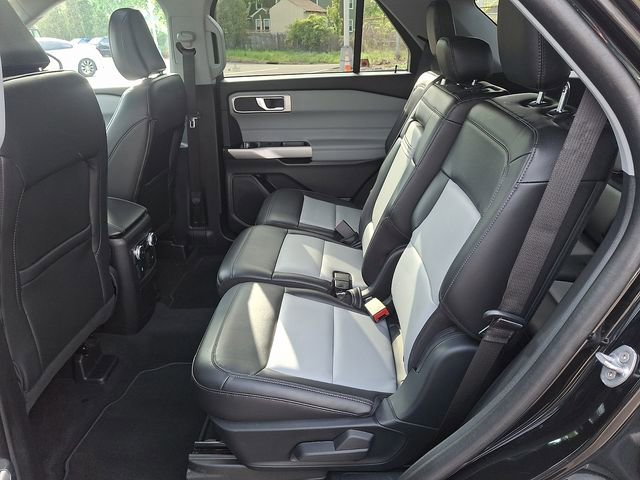 Certified 2023 Ford Explorer XLT w/ Equipment Group 202A AWD/4WD image 10
