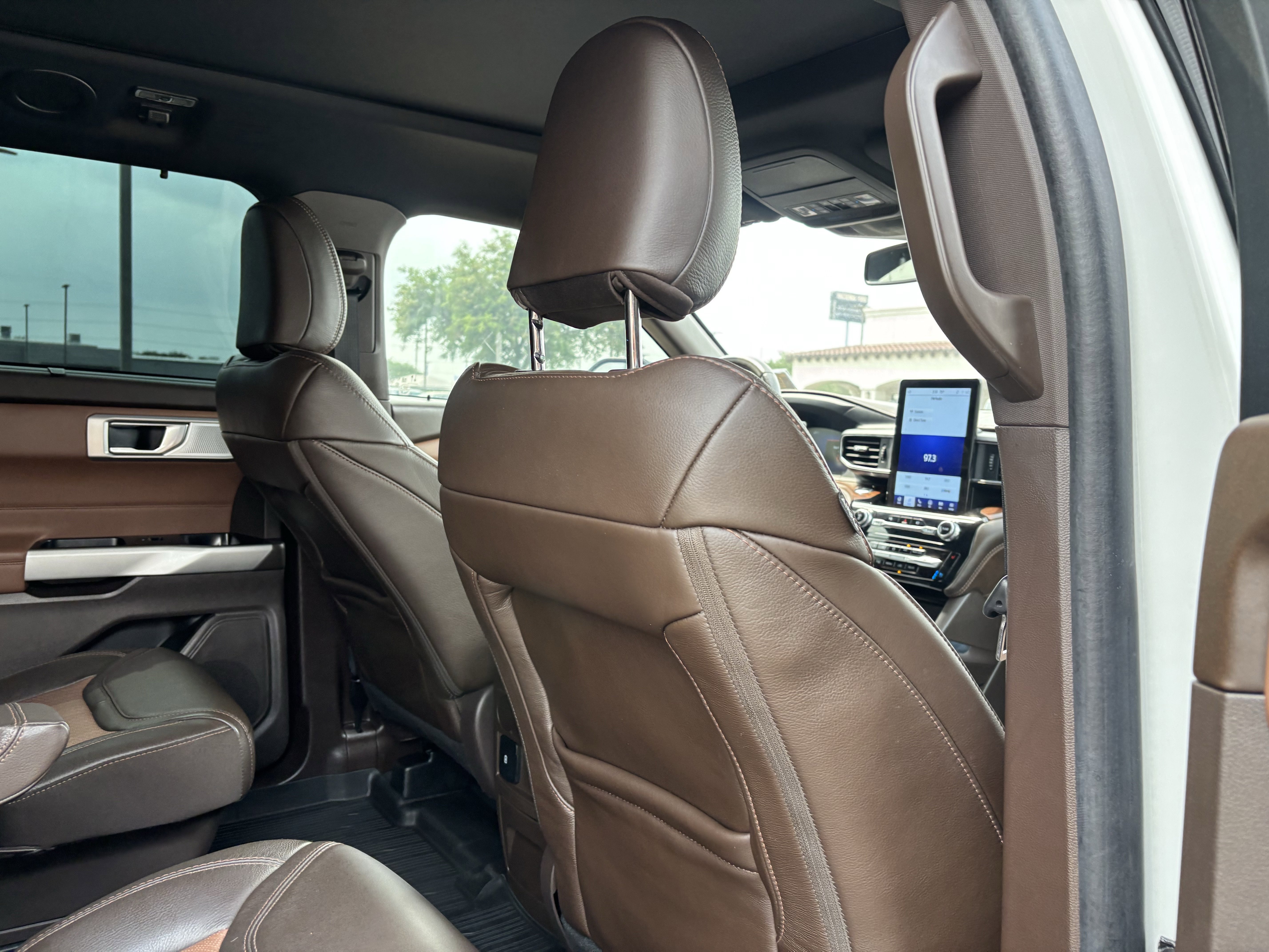 Certified 2022 Ford Explorer King Ranch w/ Class IV Trailer Tow Package RWD image 23