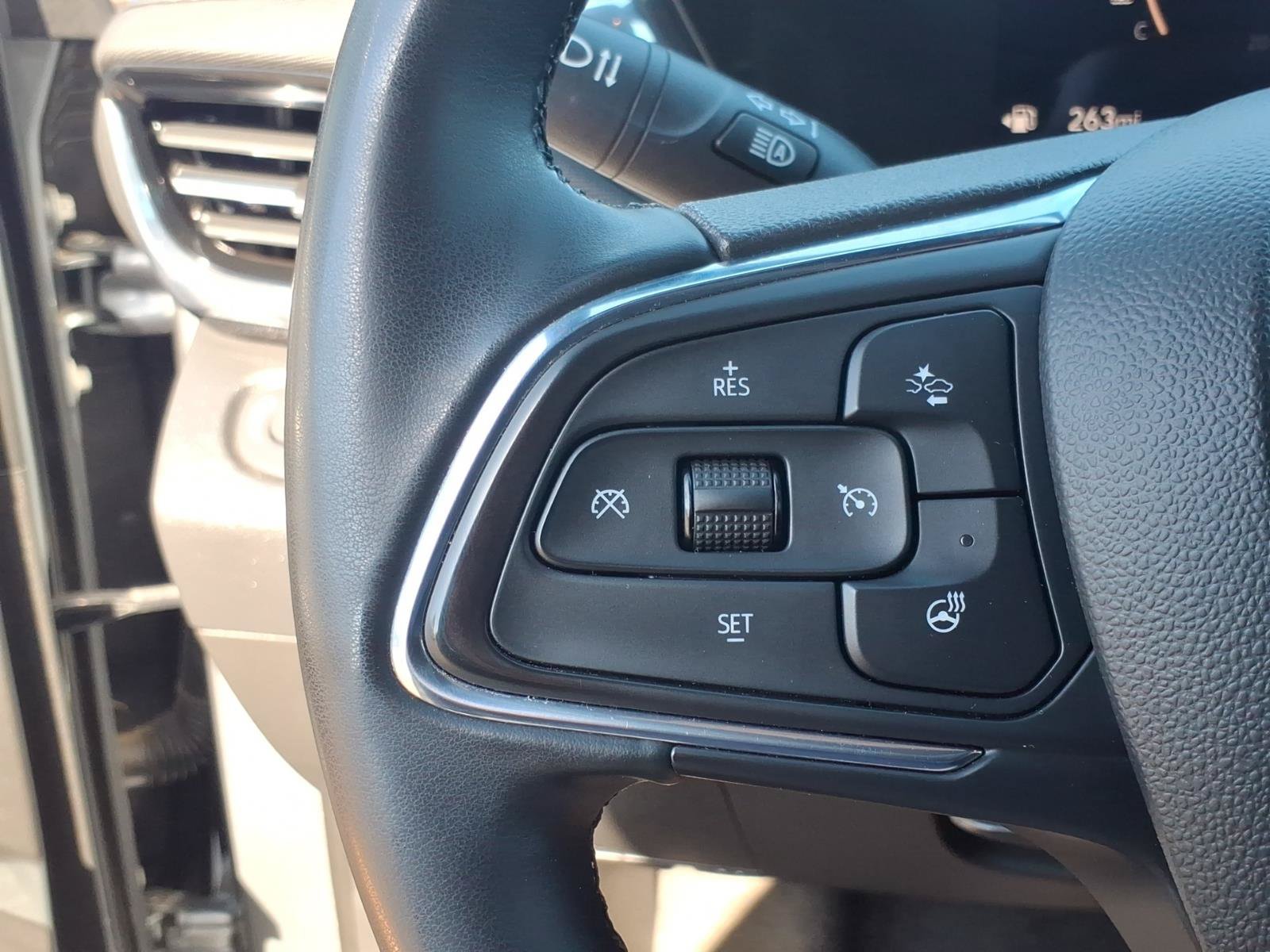 Used 2025 Buick Envista Sport Touring w/ Convenience I Package FWD image 23