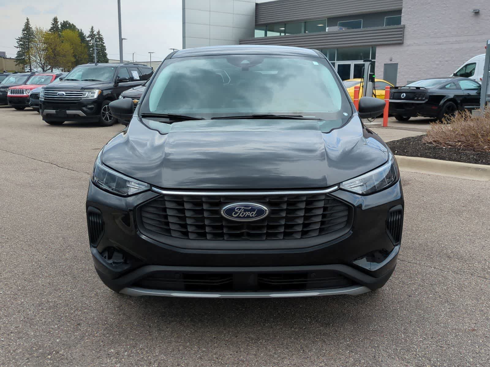 Certified 2023 Ford Escape Active AWD/4WD image 3