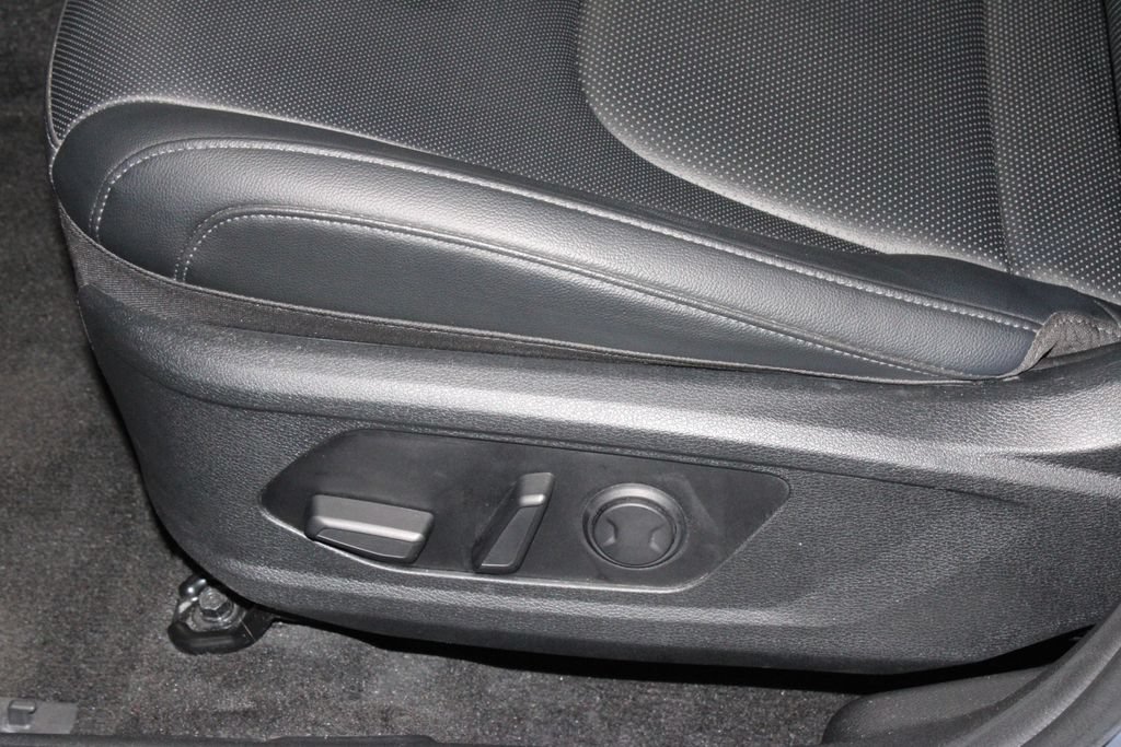 Used 2025 Kia Sportage EX AWD/4WD image 17