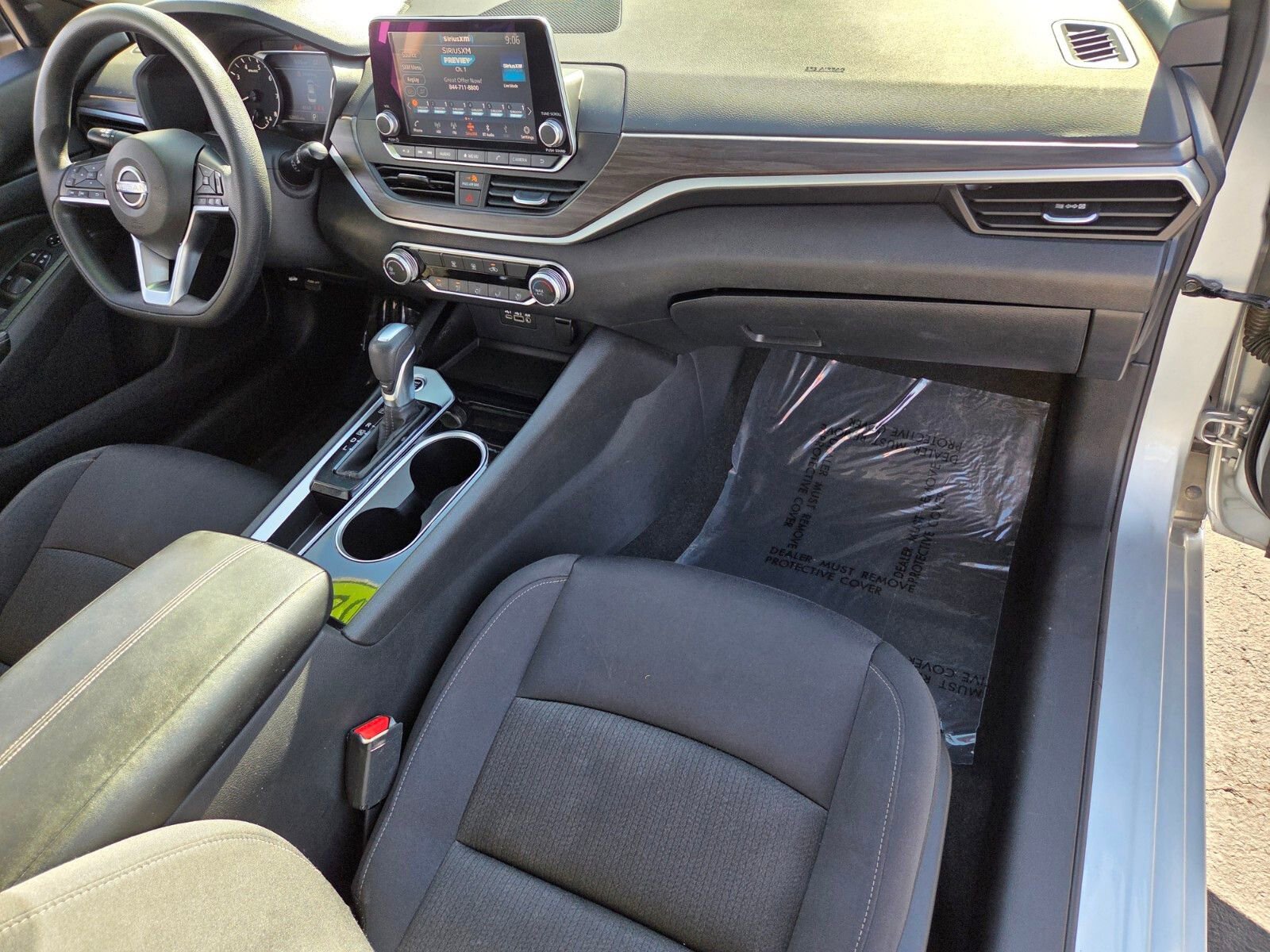 Used 2024 Nissan Altima 2.5 SV FWD image 16
