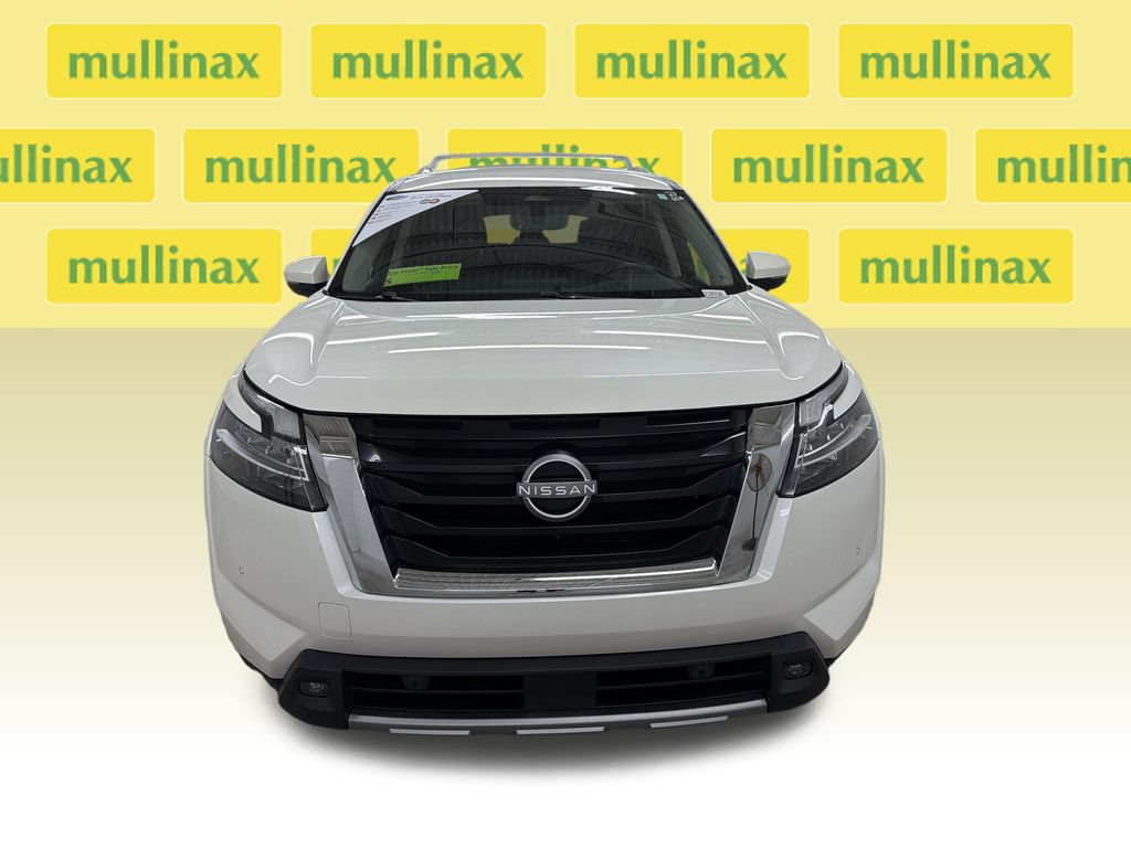 Used 2023 Nissan Pathfinder SL FWD image 15
