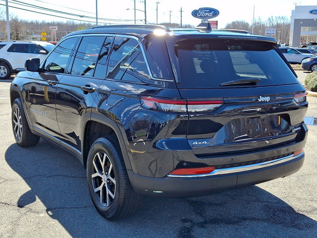 Used 2024 Jeep Grand Cherokee Limited image 8