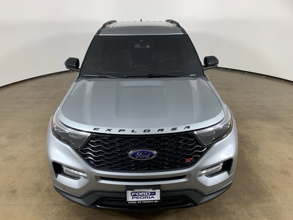 Certified 2024 Ford Explorer ST AWD/4WD image 4