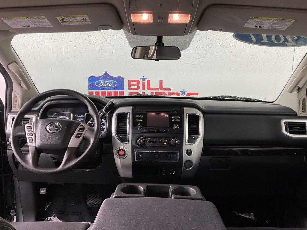 Used 2017 Nissan Titan SV RWD image 17