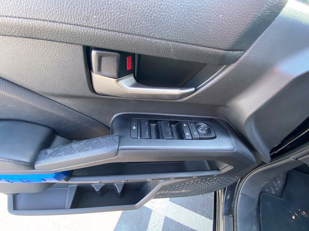 Used 2025 Toyota Tacoma TRD Off-Road AWD/4WD image 11