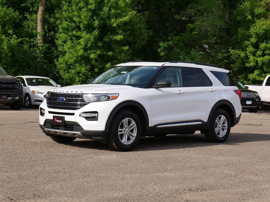 Certified 2020 Ford Explorer XLT w/ Equipment Group 202A AWD/4WD image 6