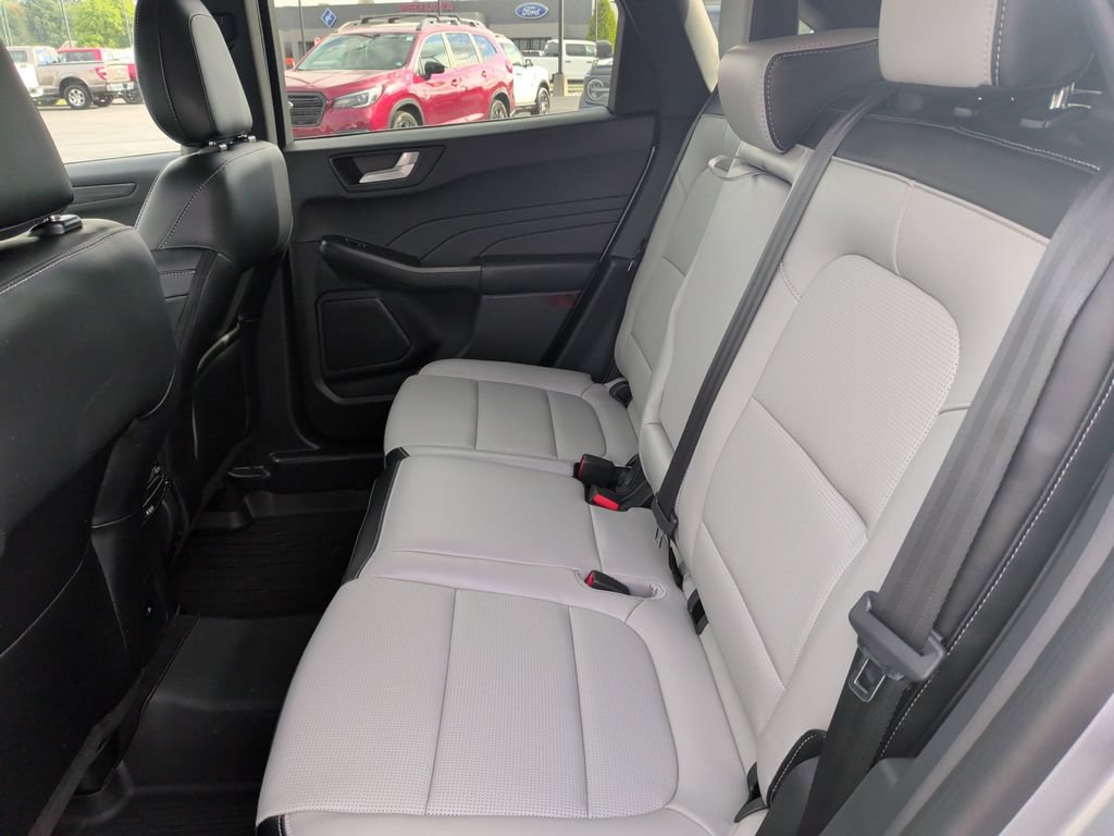 Certified 2023 Ford Escape Platinum AWD/4WD image 13