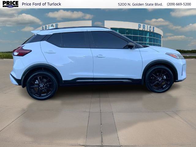 Used 2023 Nissan Kicks SR w/ SR Premium Package FWD image 4