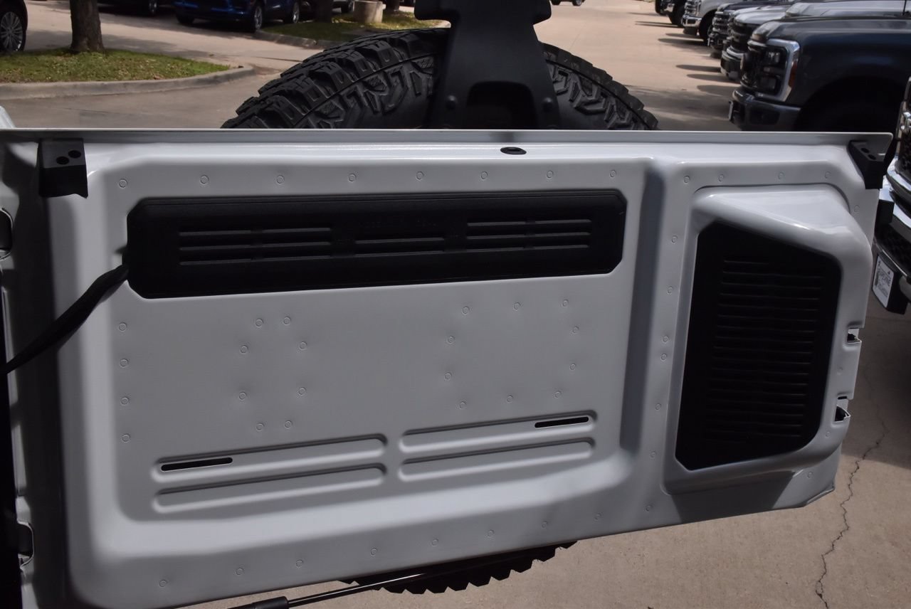 Certified 2024 Ford Bronco Wildtrak AWD/4WD image 45