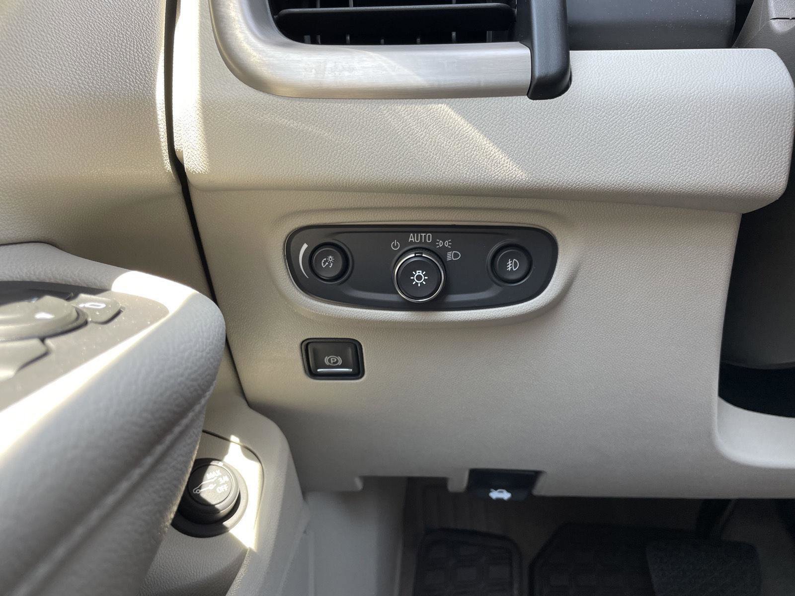 Used 2019 GMC Terrain Denali w/ Advanced Safety Package AWD/4WD image 16