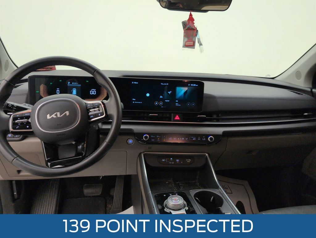 Used 2025 Kia Carnival EX FWD image 7