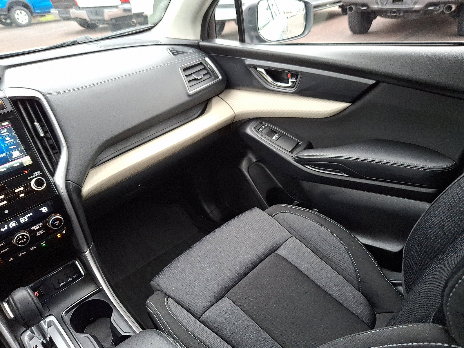 Used 2022 Subaru Ascent Premium w/ Convenience Package image 16