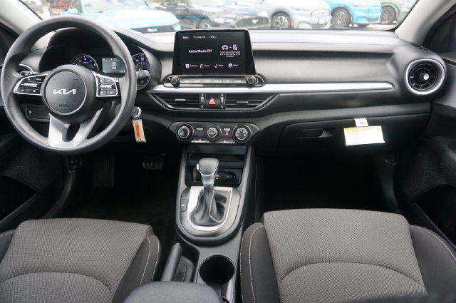 Used 2024 Kia Forte LXS FWD image 6
