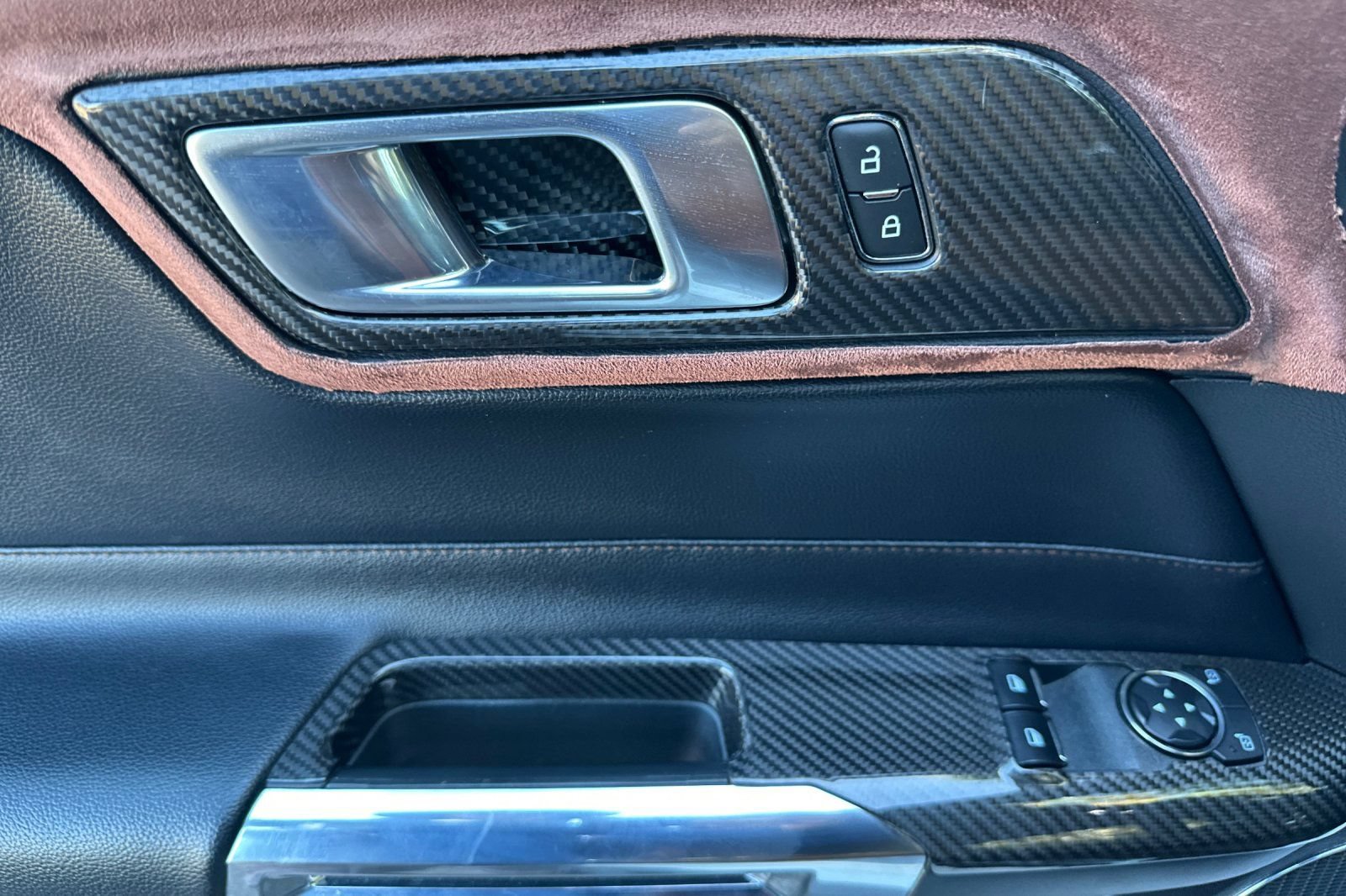 Certified 2020 Ford Mustang Premium RWD image 11