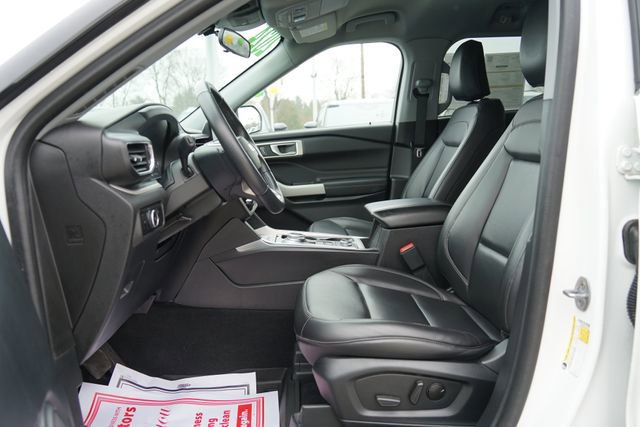 Certified 2024 Ford Explorer XLT w/ Equipment Group 202A image 12