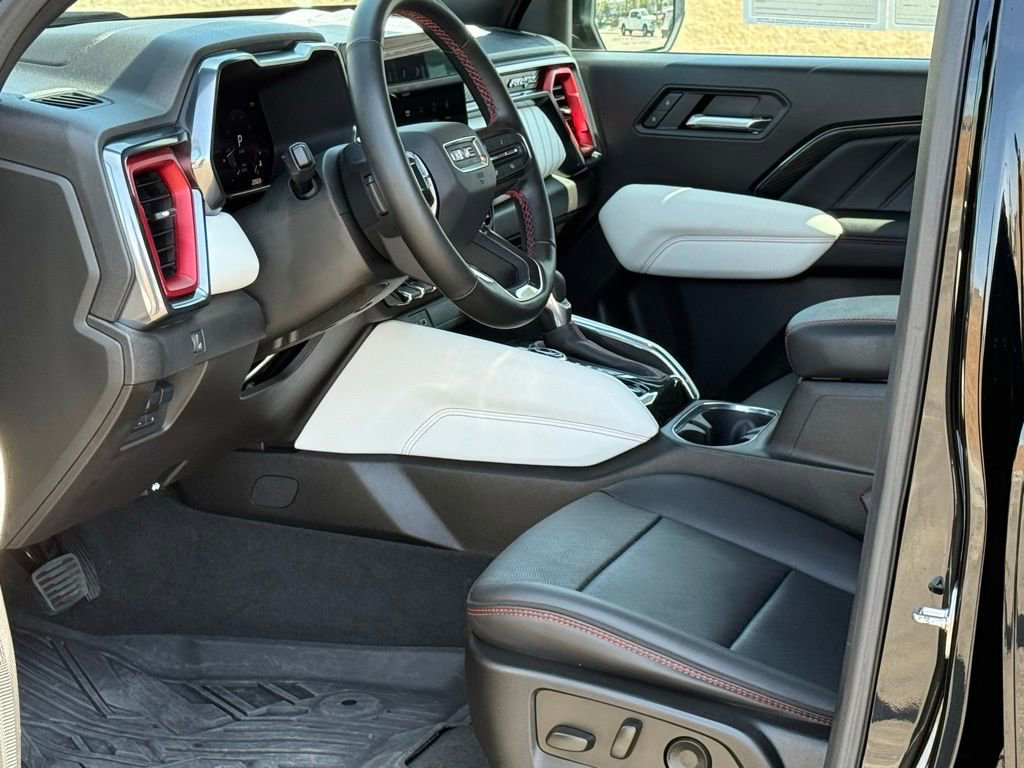 Used 2023 GMC Canyon AT4X image 5
