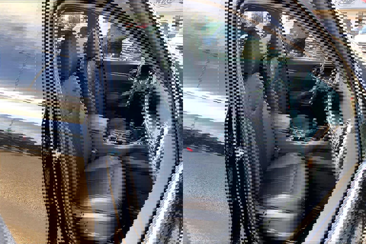 Used 2025 Kia Sorento S w/ Panoramic Sunroof Package image 11