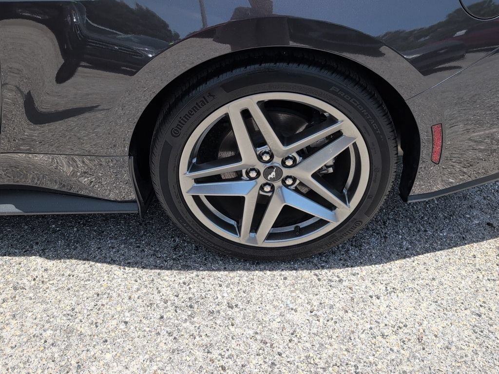 Certified 2024 Ford Mustang Coupe RWD image 13