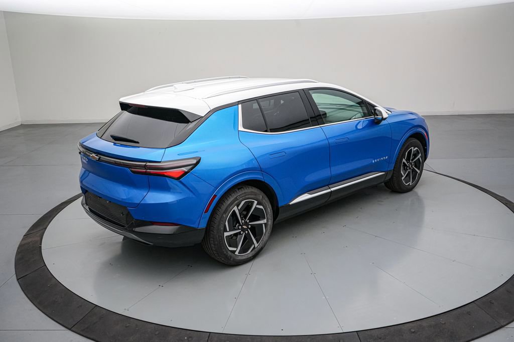 Used 2025 Chevrolet Equinox EV LT w/ Convenience Package image 6