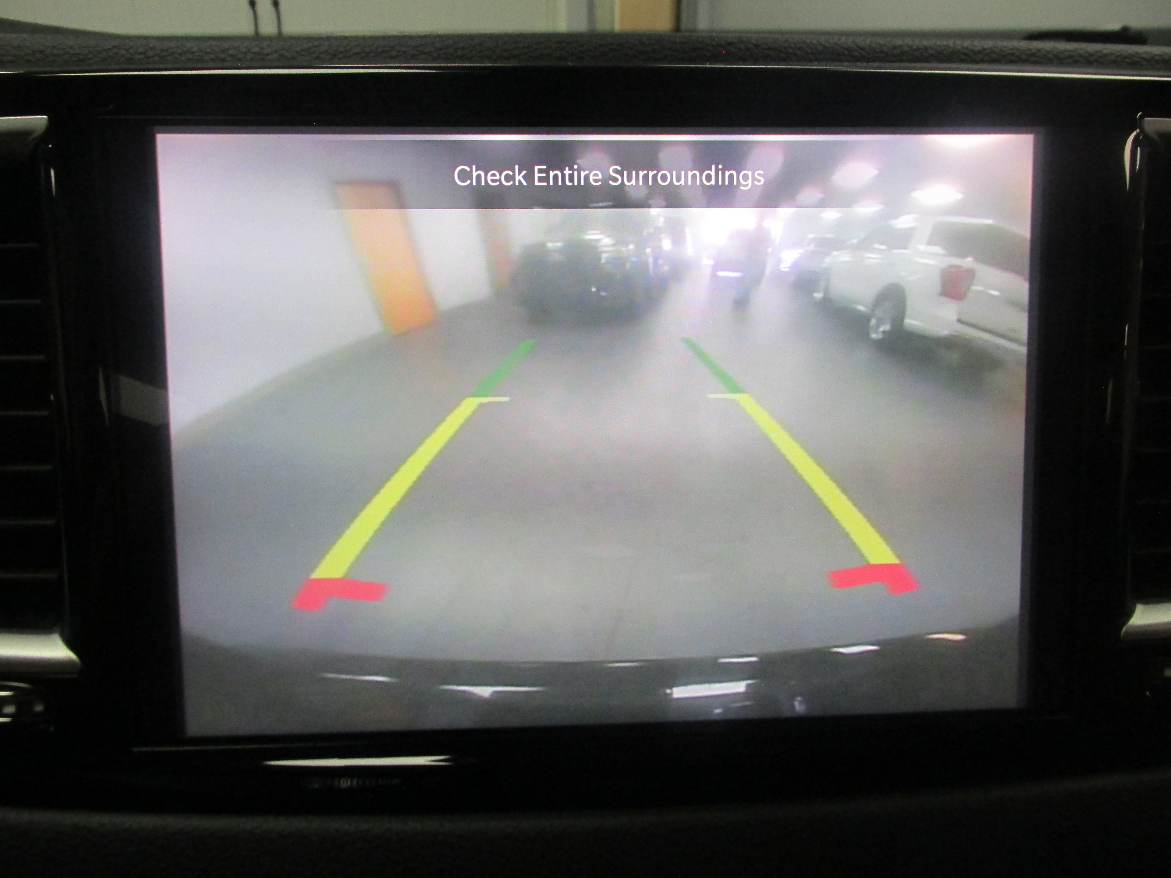 Used 2023 Chrysler Pacifica Touring-L FWD image 34