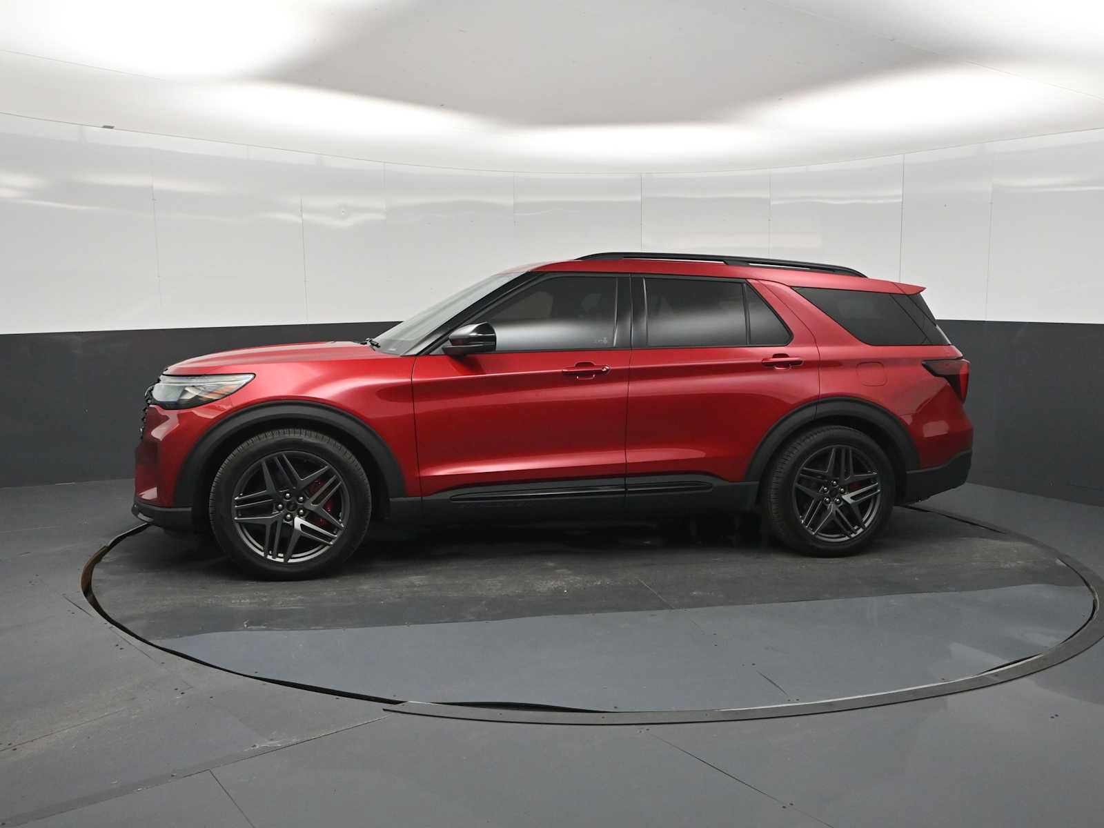 Certified 2025 Ford Explorer ST w/ Sun And Sound Package AWD/4WD image 4