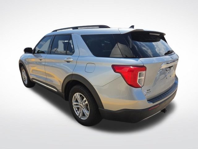 Certified 2022 Ford Explorer XLT w/ Equipment Group 202A AWD/4WD image 7