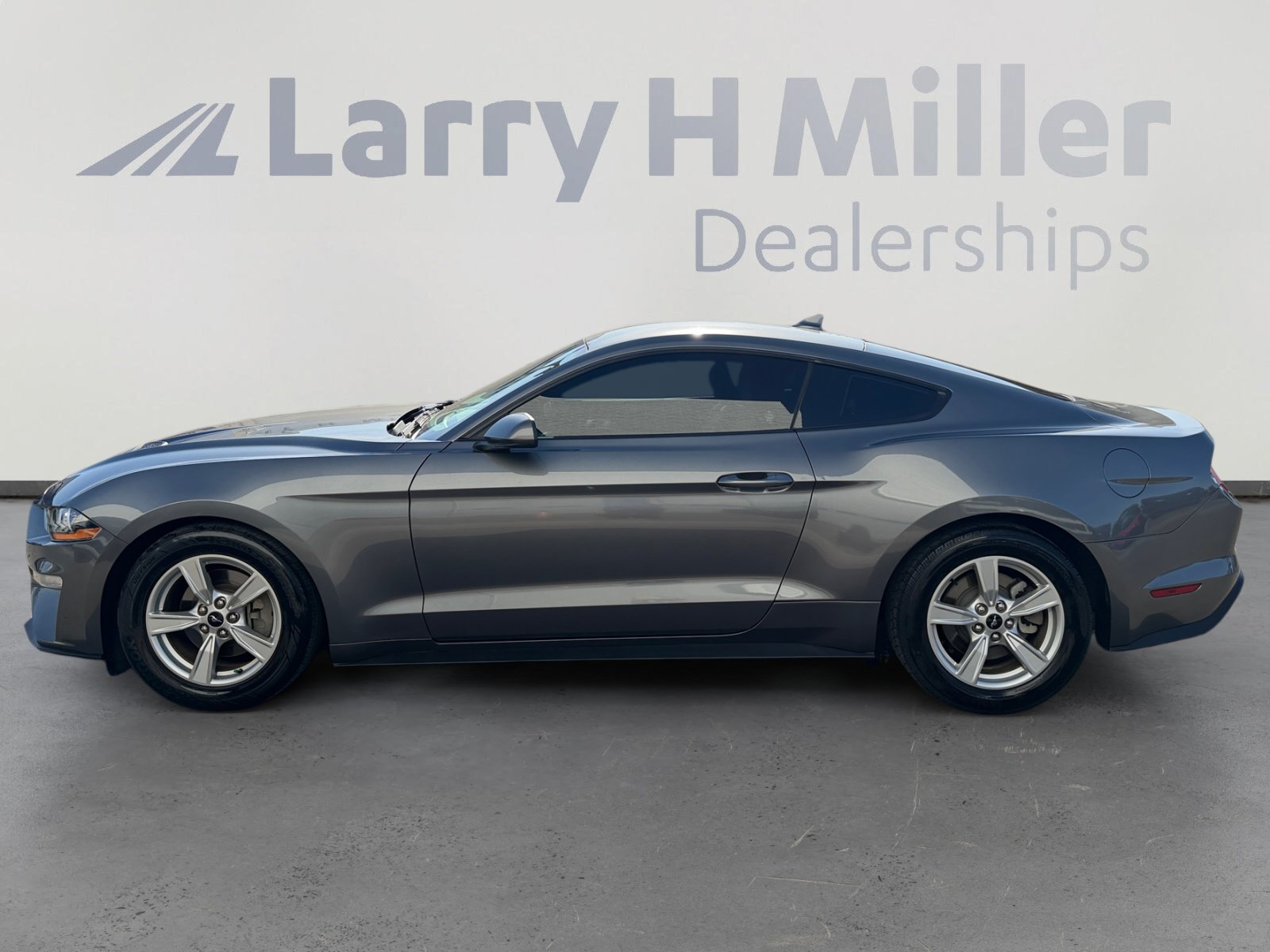 Certified 2021 Ford Mustang Coupe RWD image 2