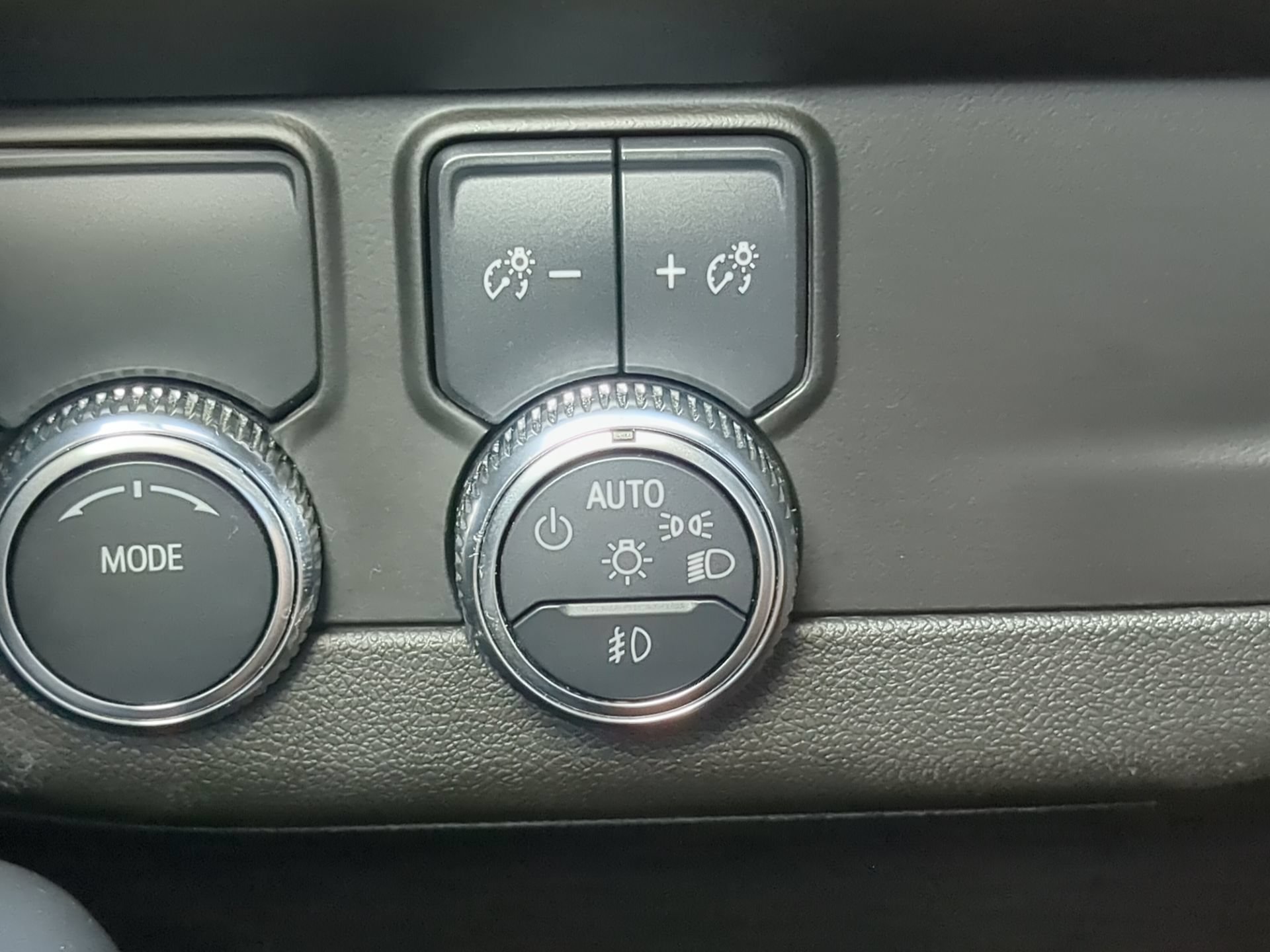 Used 2024 GMC Yukon SLT RWD image 65