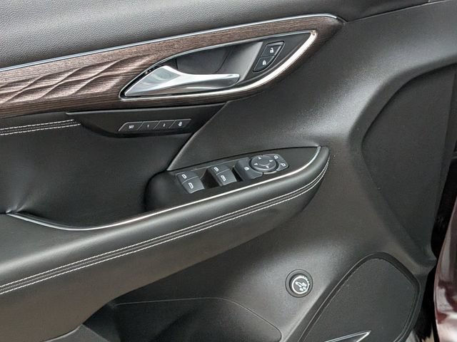 Used 2022 Buick Envision Avenir w/ Safety Package FWD image 14