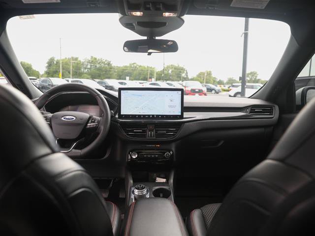 Certified 2025 Ford Escape ST-Line Select w/ Tech Pack #1 AWD/4WD image 3