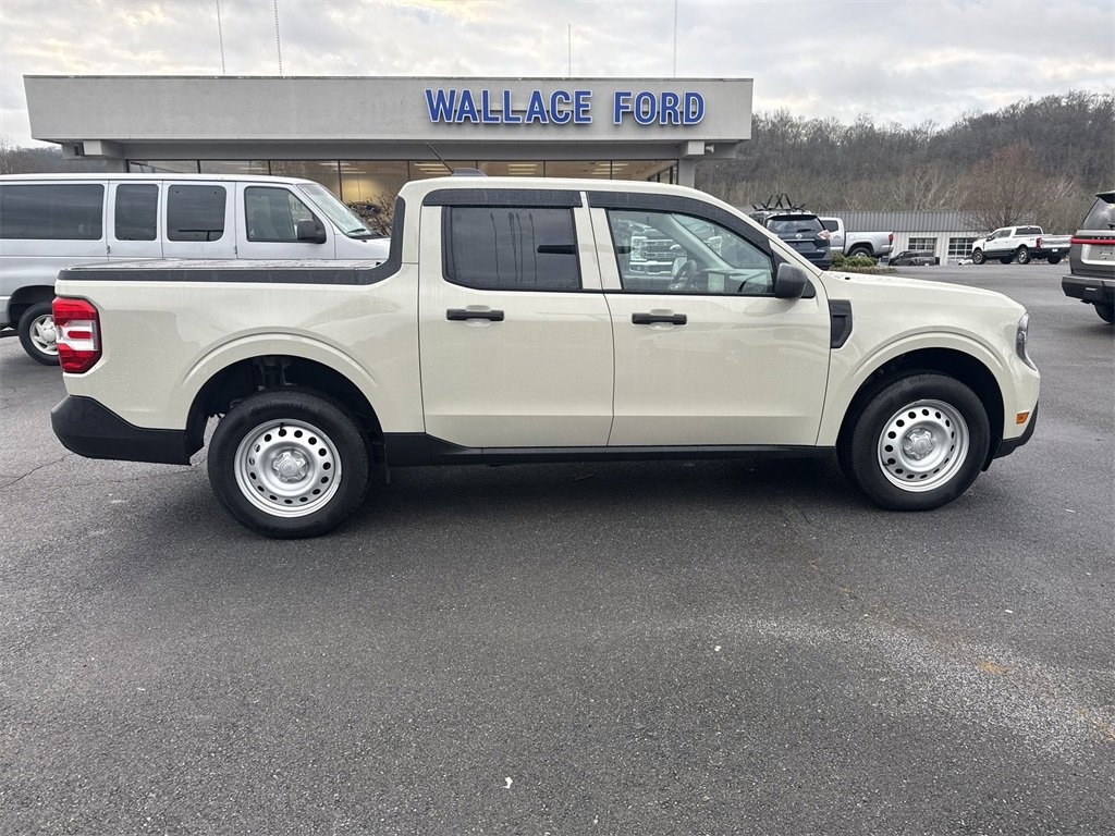 Certified 2025 Ford Maverick XL w/ Equipment Group 102A image 4
