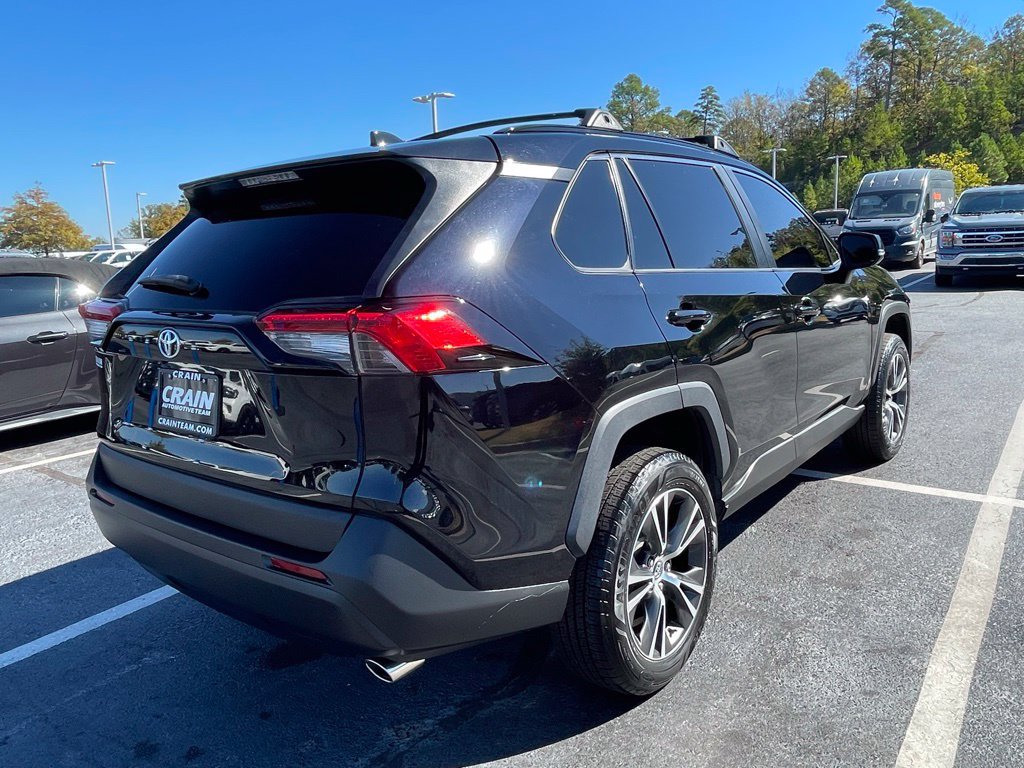 Used 2023 Toyota RAV4 XLE w/ Convenience Package AWD/4WD image 7