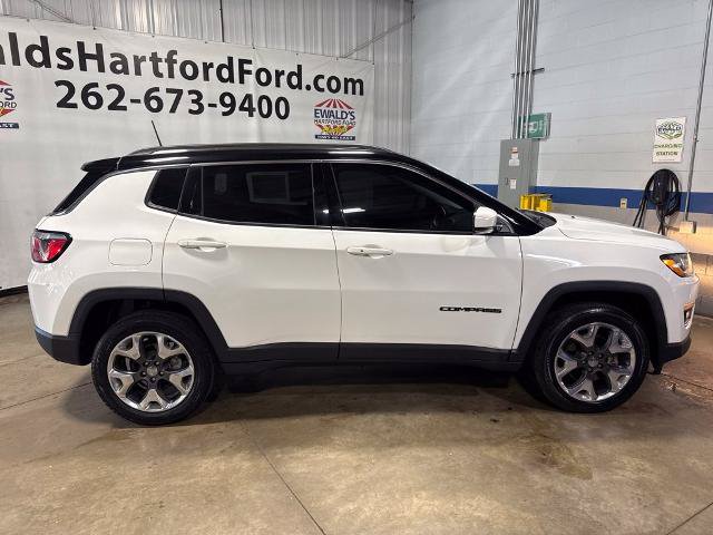 Used 2018 Jeep Compass Limited AWD/4WD image 9
