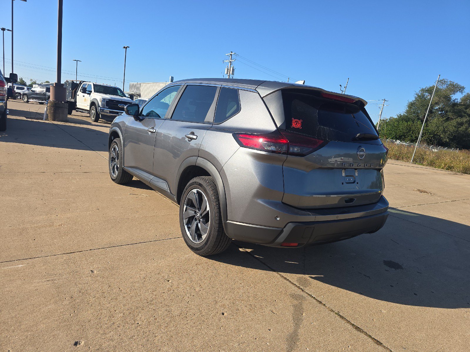 Used 2025 Nissan Rogue SV FWD image 11