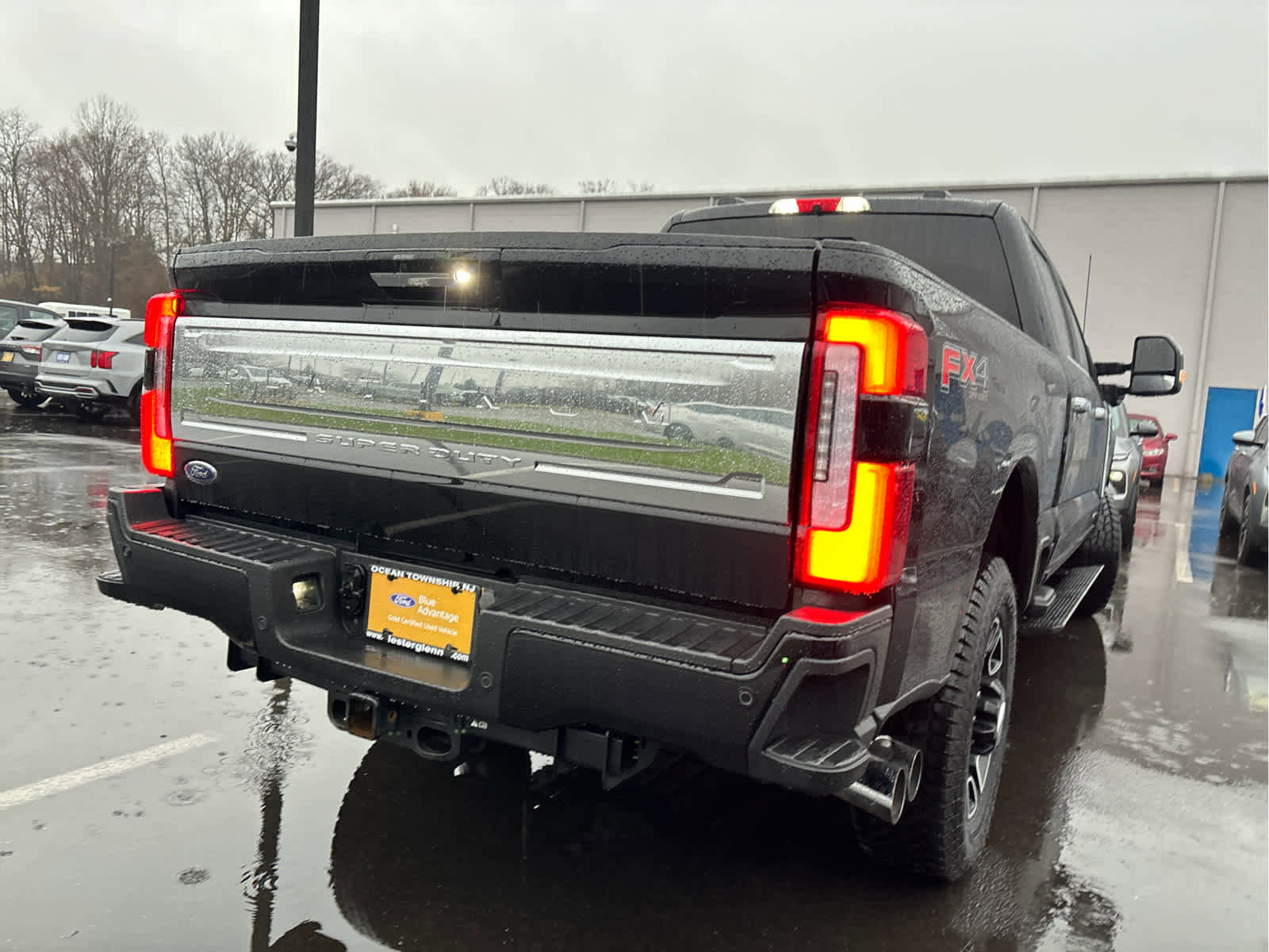 Certified 2024 Ford F350 Platinum w/ FX4 Off-Road Package image 41