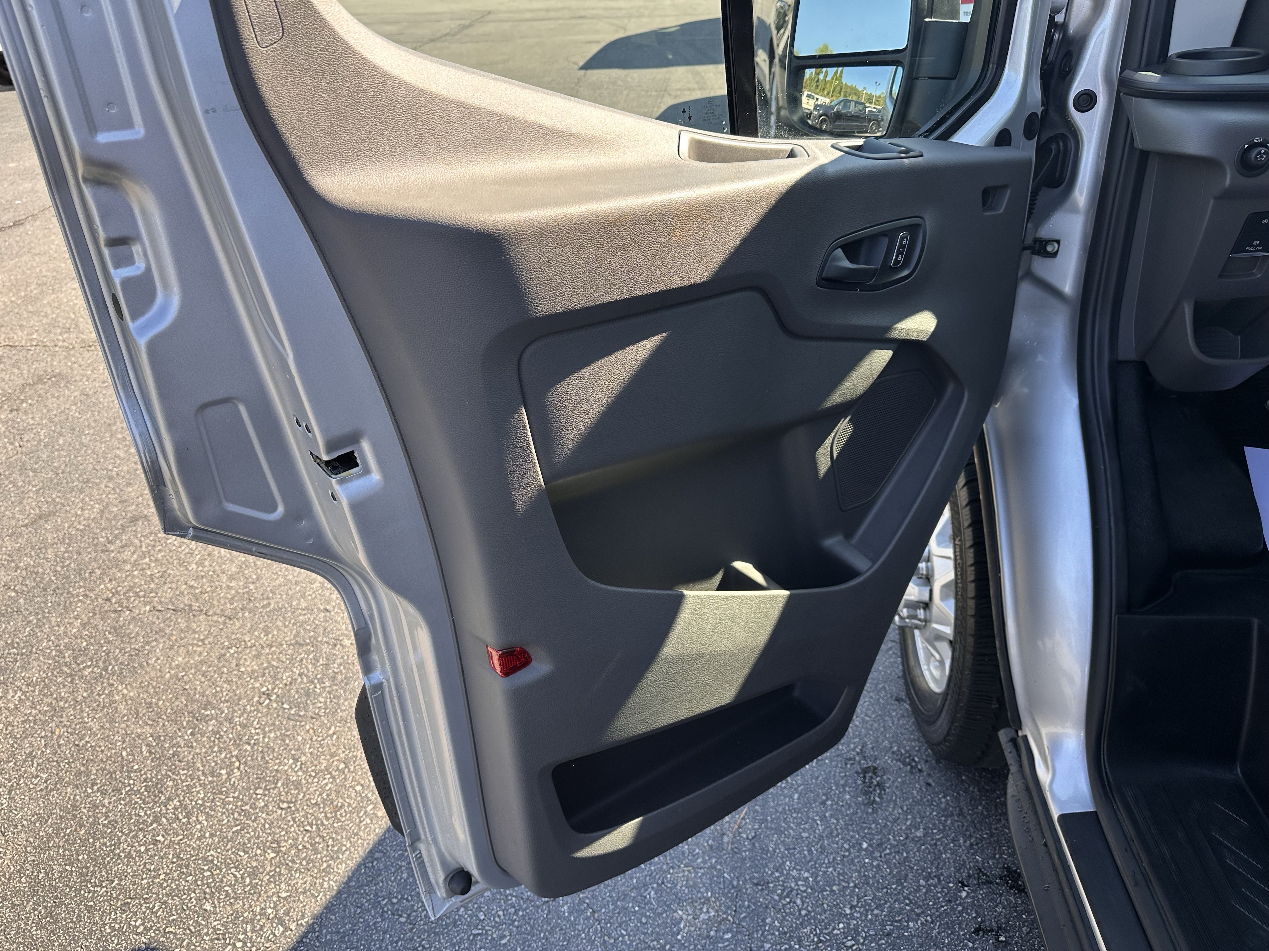 Certified 2025 Ford Transit 150 Low Roof AWD image 9