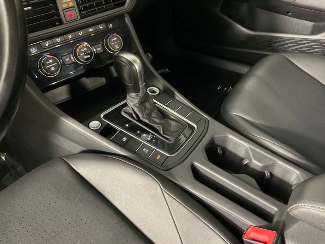 Used 2019 Volkswagen Jetta SE image 18