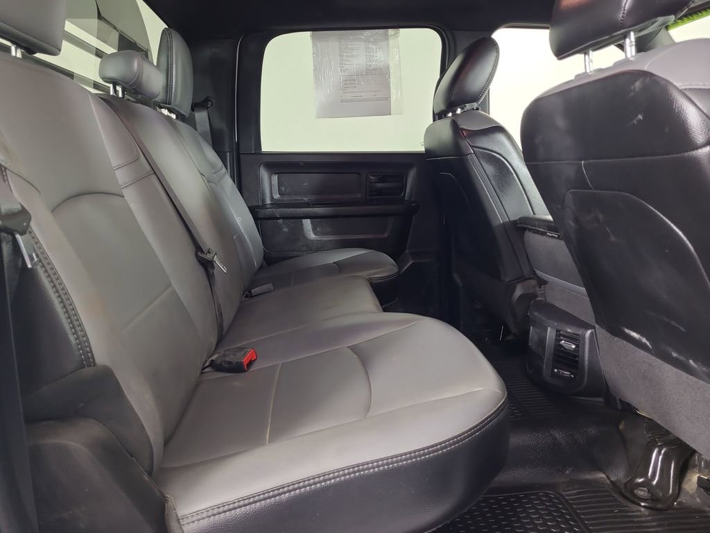 Used 2024 RAM 3500 Tradesman w/ Chrome Appearance Group image 20