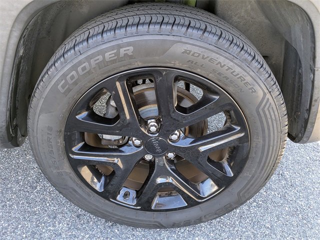 Used 2018 Jeep Renegade Altitude image 12