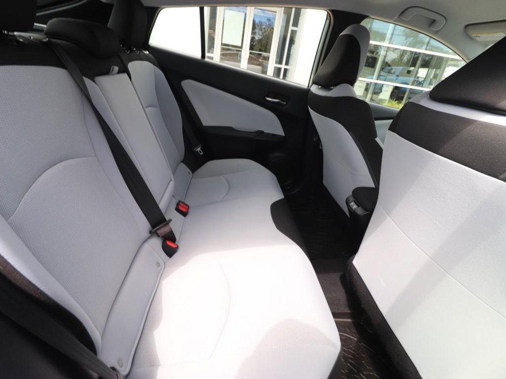 Used 2020 Toyota Prius L Eco FWD image 21