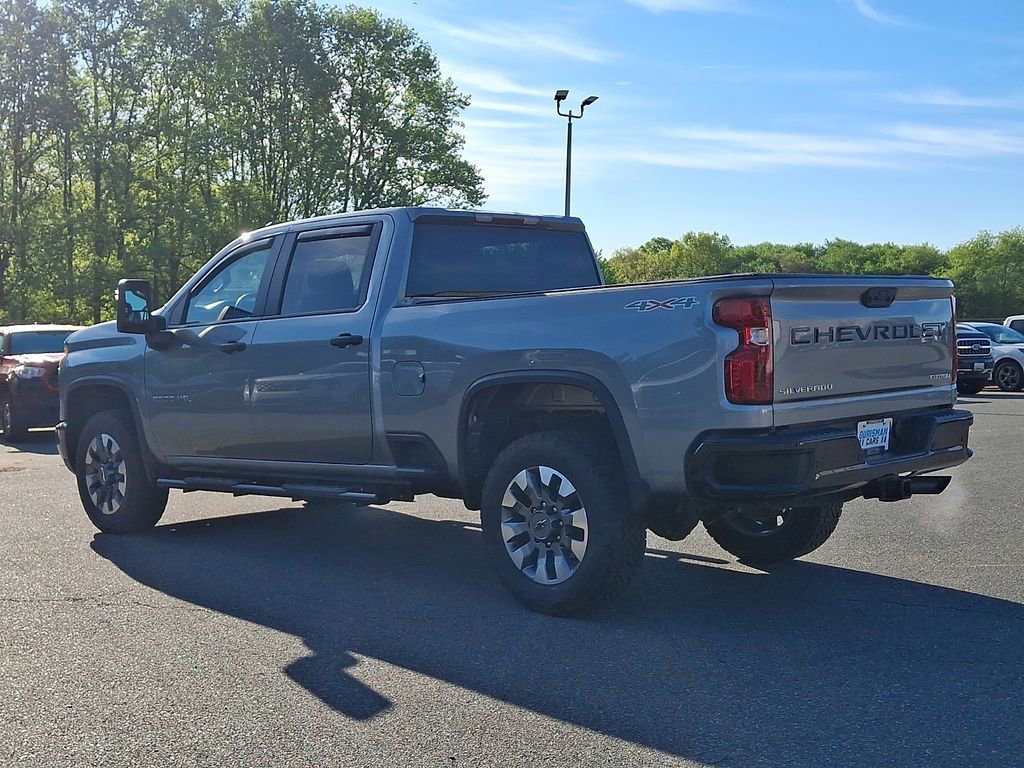 Used 2024 Chevrolet Silverado 2500 Custom w/ Custom Value Package AWD/4WD image 4